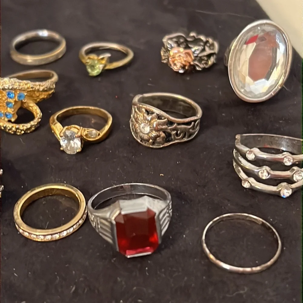Lot of costume rings including perfume rings